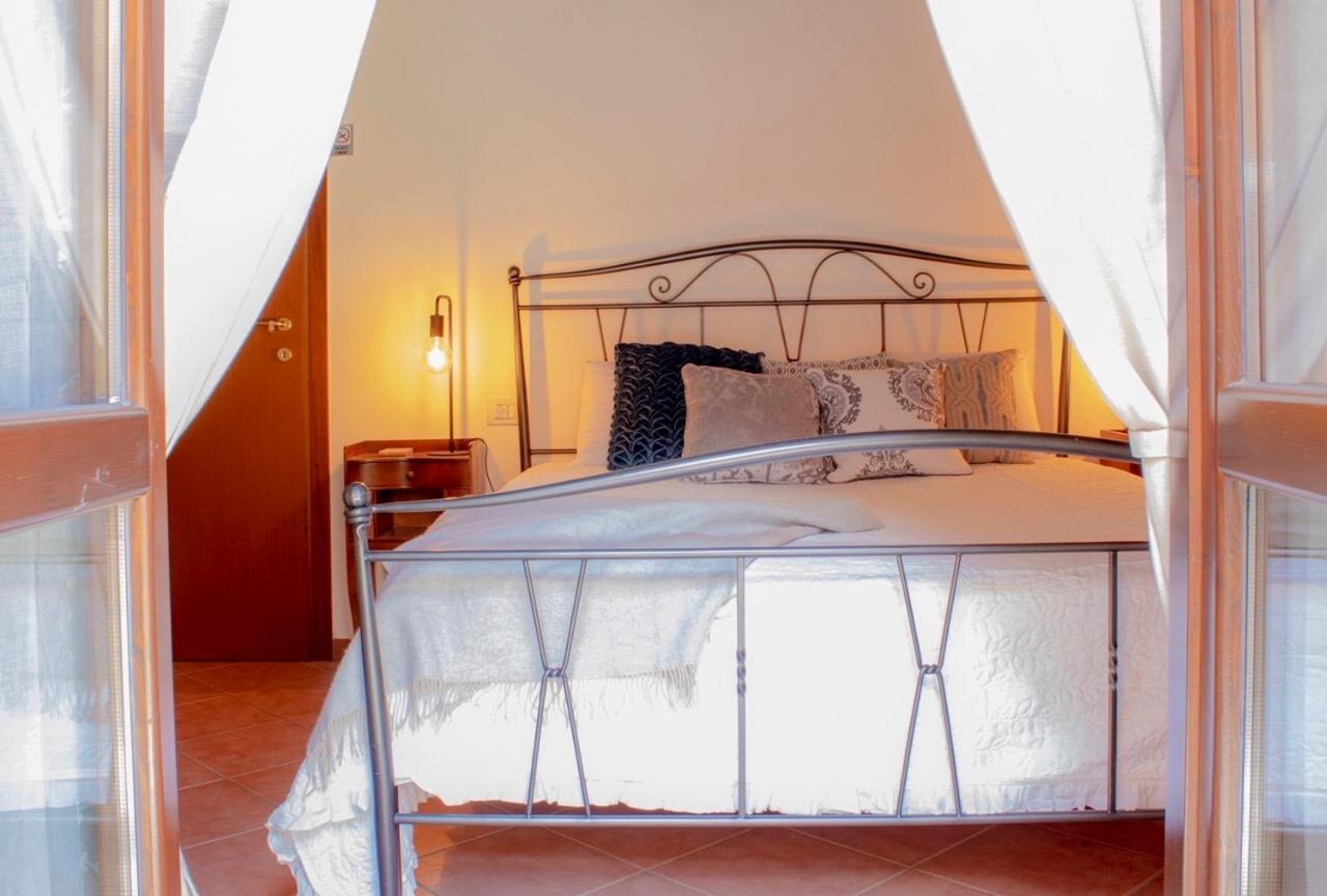 Il Monastero Apartment Castelletto sopra Ticino Bagian luar foto