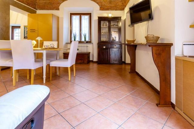Il Monastero Apartment Castelletto sopra Ticino Bagian luar foto