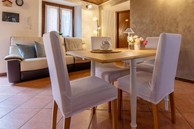 Il Monastero Apartment Castelletto sopra Ticino Bagian luar foto